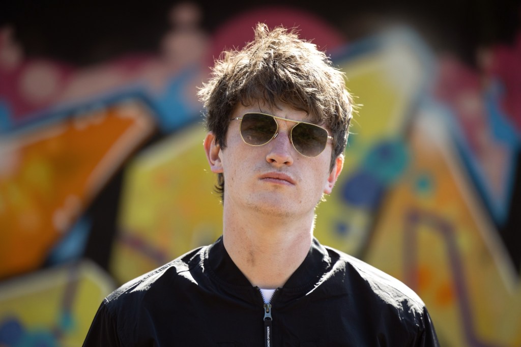 REVIEW: Andrew Cushin – New World Blazing