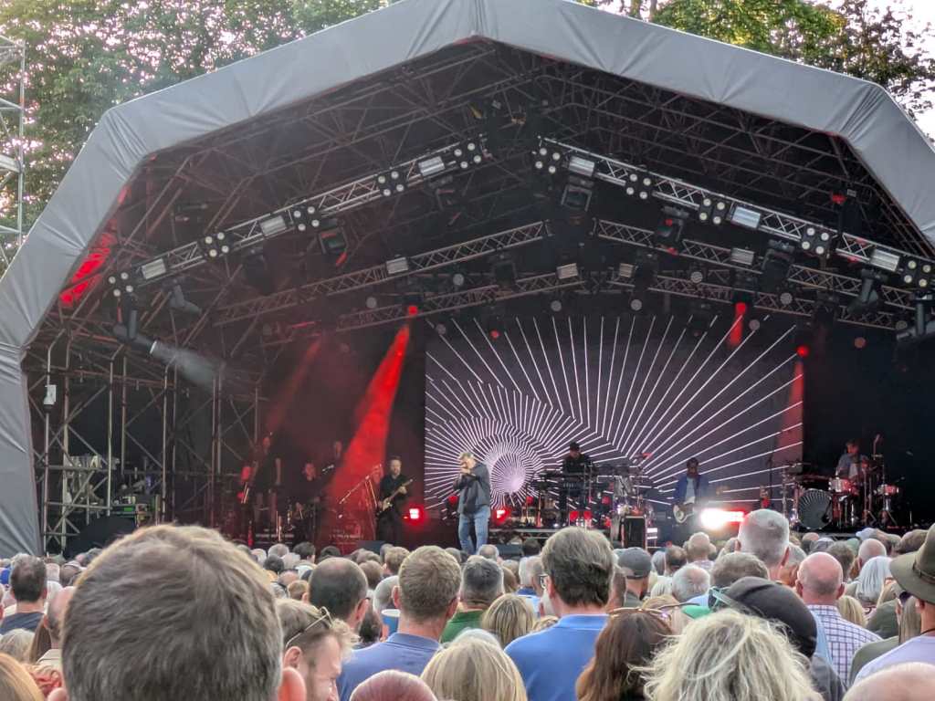 LIVE REVIEW: Elbow @ Museum Gardens,&nbsp;York